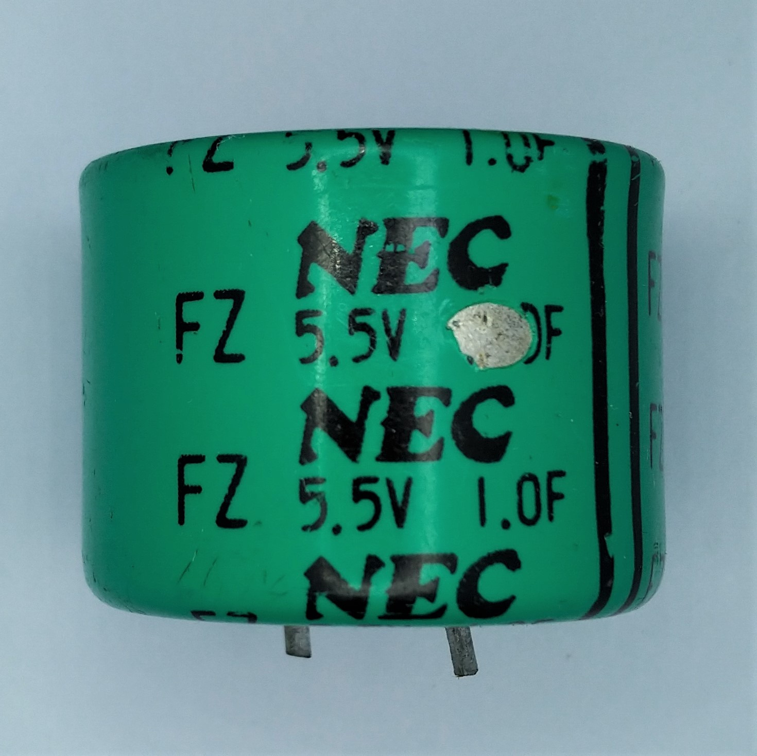 NEC kapasitör