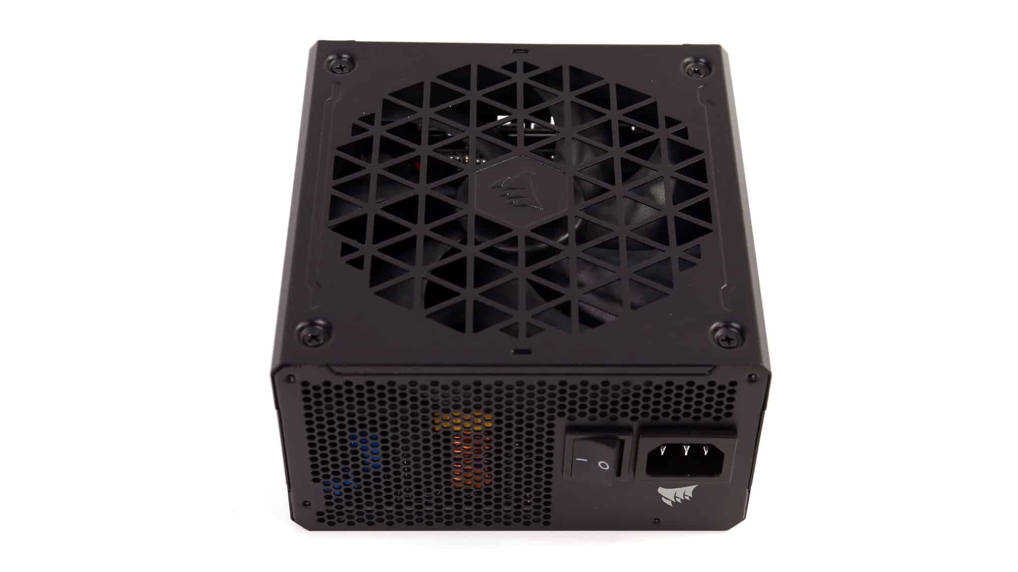 Corsair RM1200e ATX v3.1 1200W dış görünüş