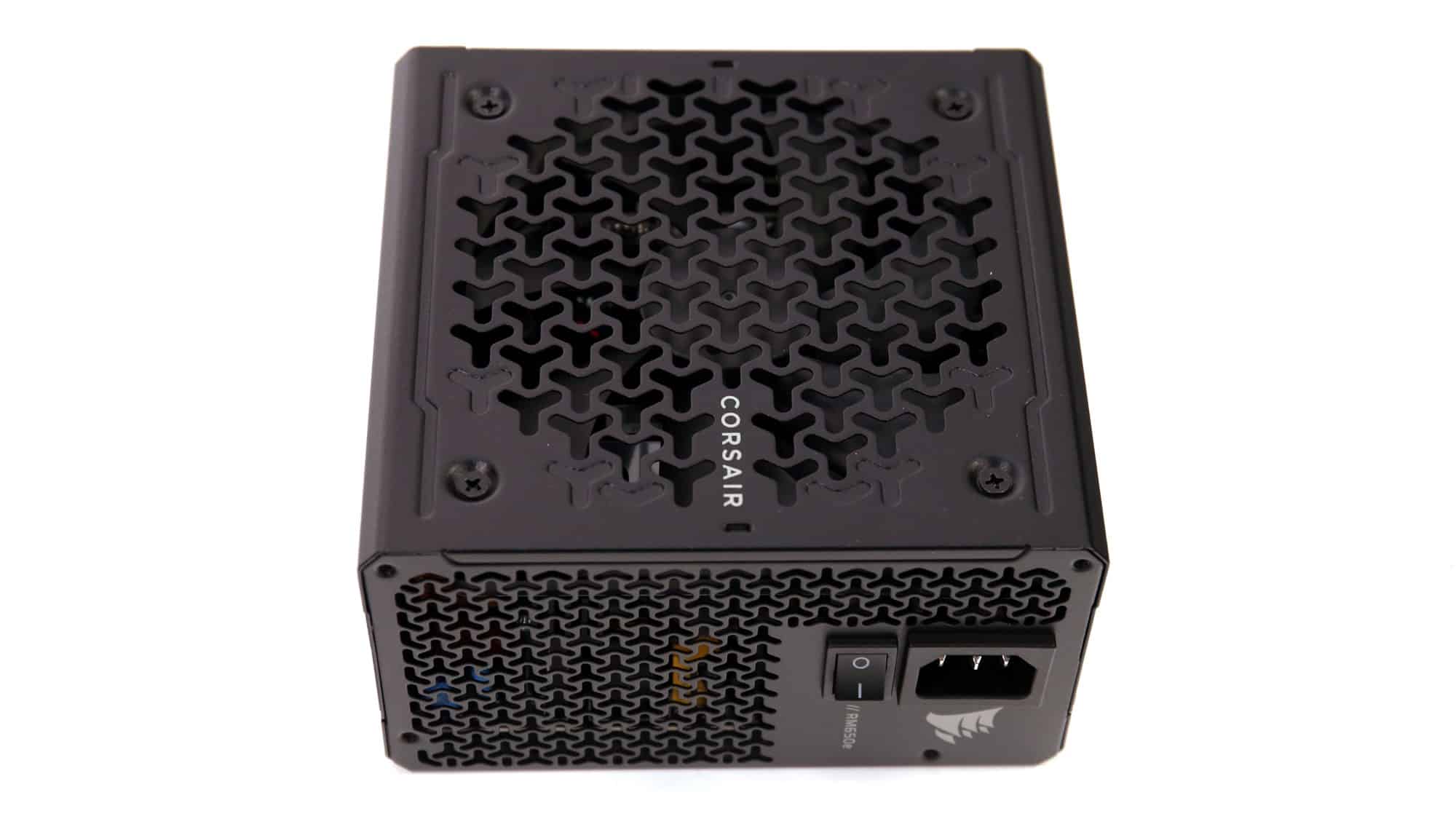 Corsair RM650e ATX v3.1 650W dış görünüş